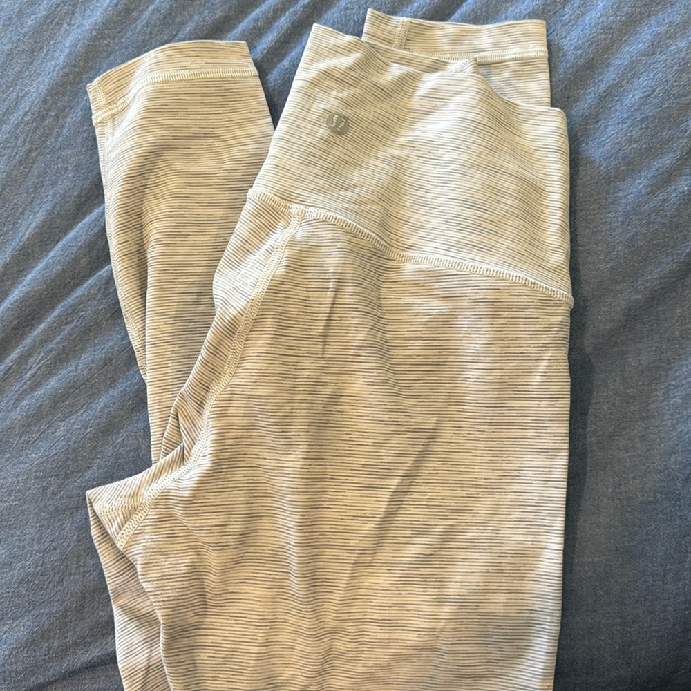 Grey striped lululemon wunder under high rise leggings